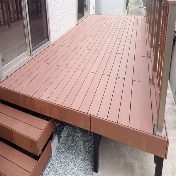 Use of Interlocking Deck