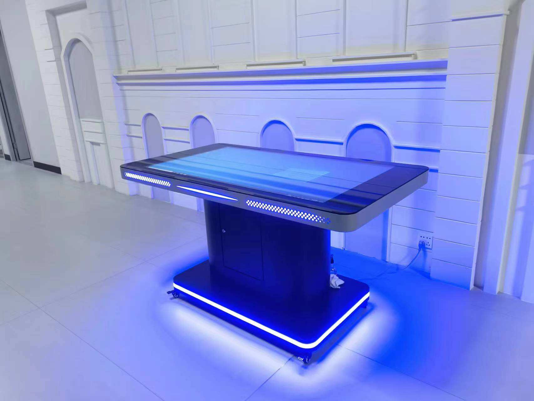 Good quality colorful light lcd digital signage touch table