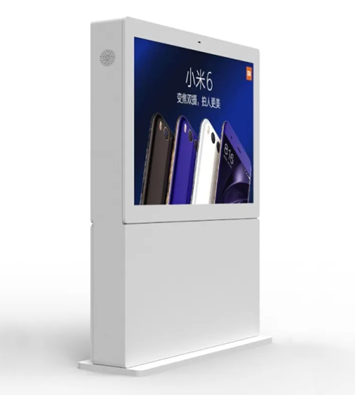 ITATOUCH: Innovating Outdoor Advertising with Superior Displays