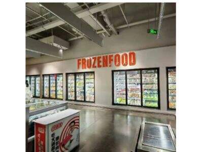 Hur bevarar gå-in-blomkylare färska blommor för blomsterhandlare?