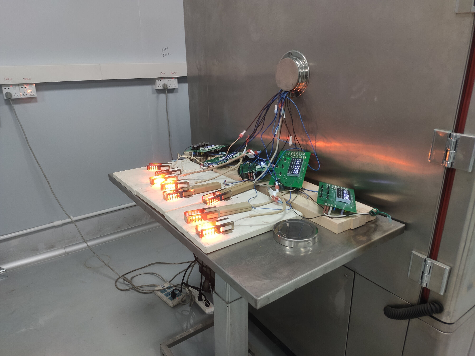 Electronic component testing