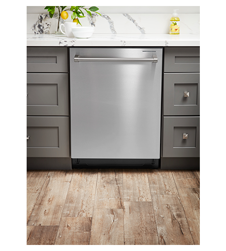 Seamless Integration – Hyxion's Stainless Steel Dishwasher Enhancing Kitchen Design