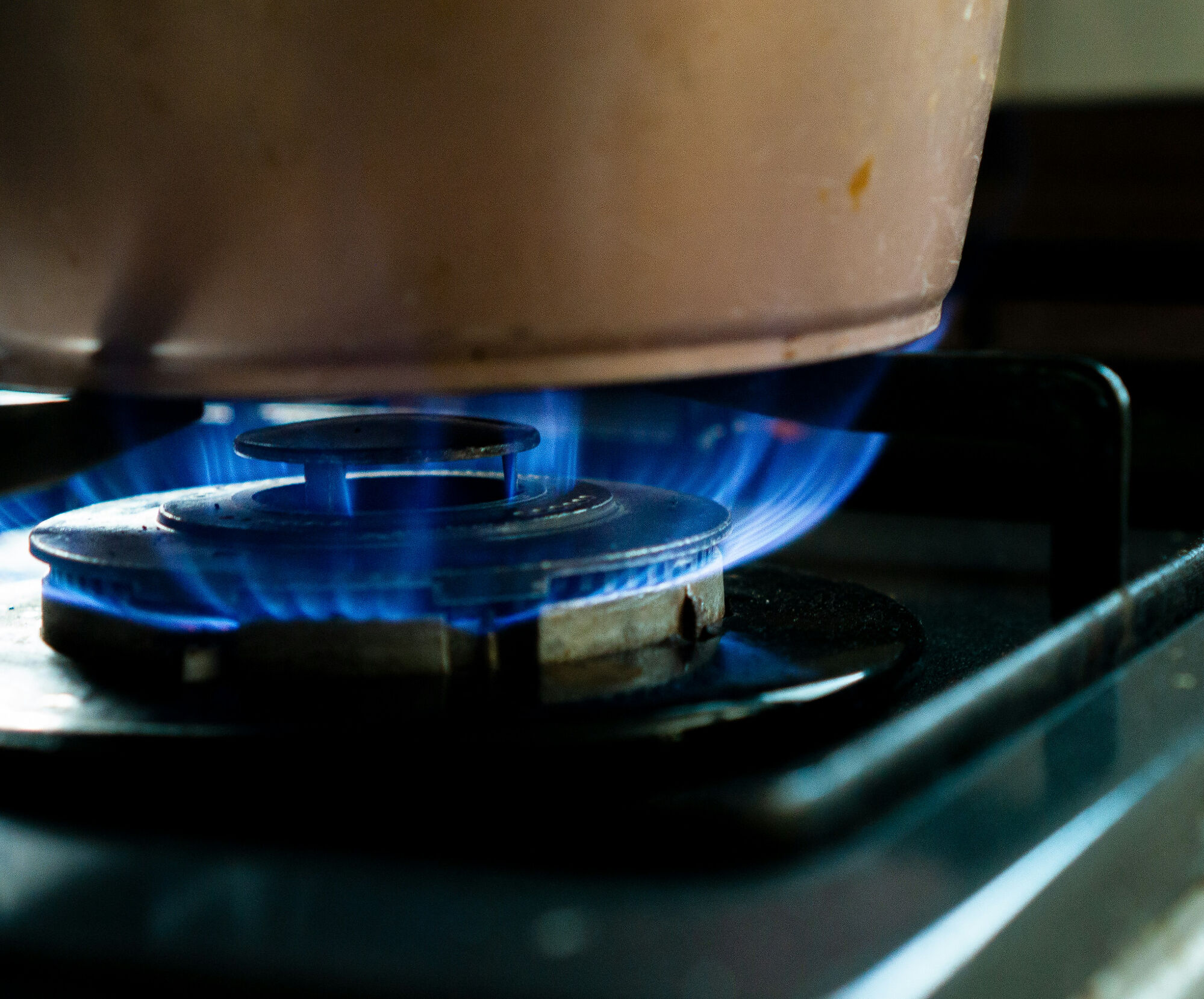 Explore Gas Cooktops: Why do professional chefs use them?