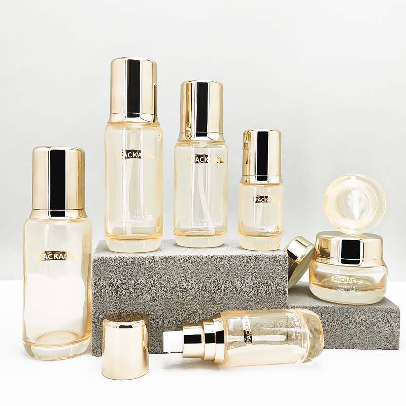 Hot Selling Simple Design Glass Bottle Cosmetic set HY-2429