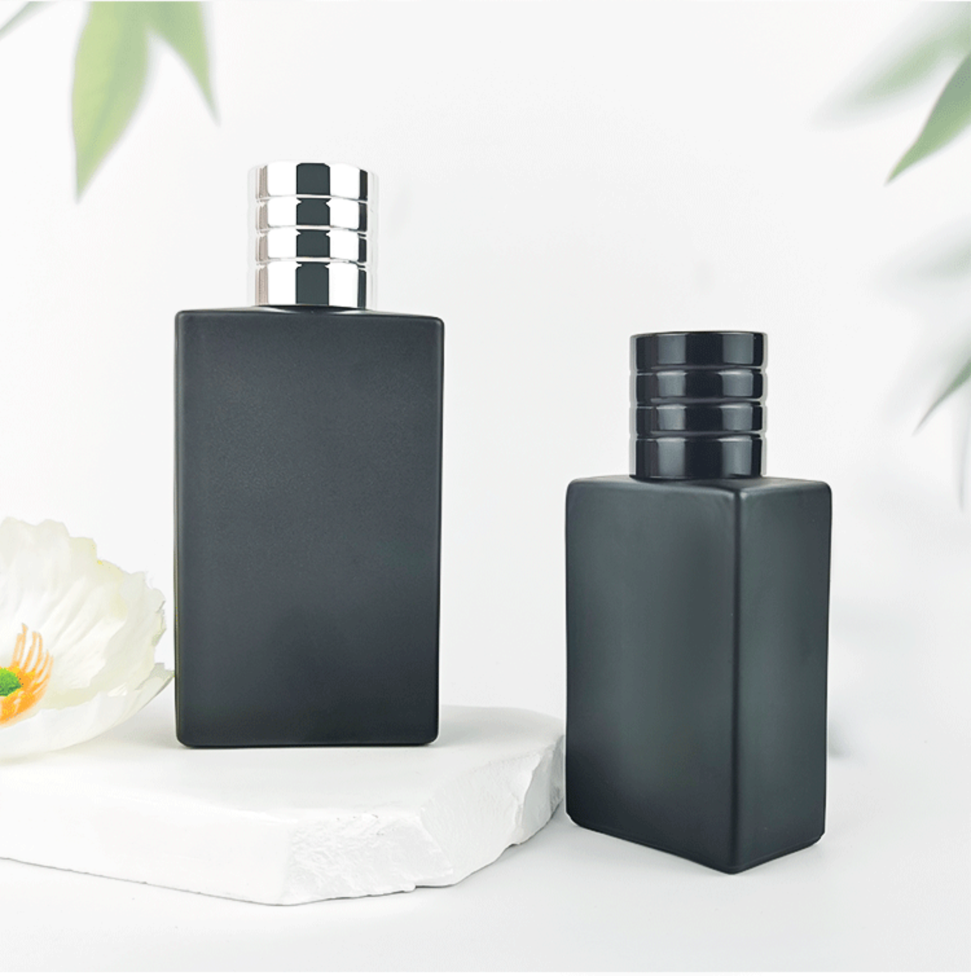 Matt schwarze leere quadratische Parfümflasche HY-P330