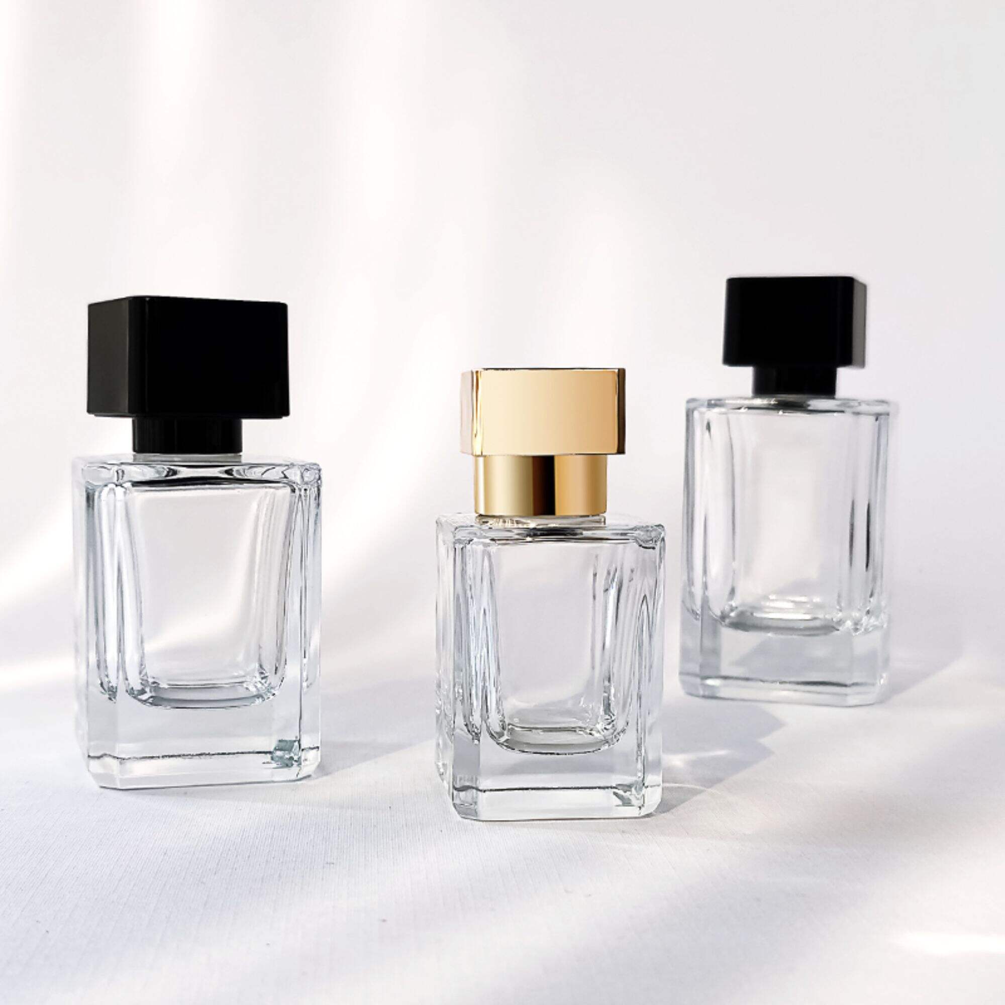Luxury 50ml Quadratische nachfüllbare Klare Glas Parfumflasche HY-P316