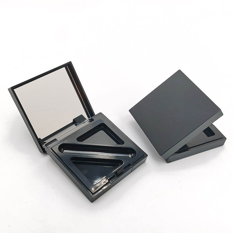 Black Eye Shadow Container with small mirror 8374