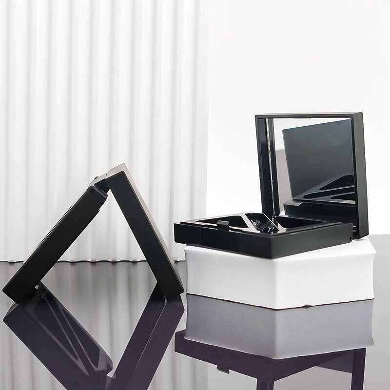 Black Eye Shadow Container with small mirror 8374