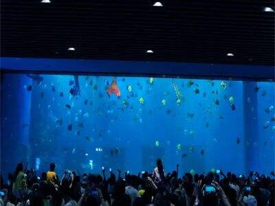 Akrylowe zbiorniki montowane w pomieszczeniach wciąż wymagają wentylacji w celu kontrolowania wydzielania gazów