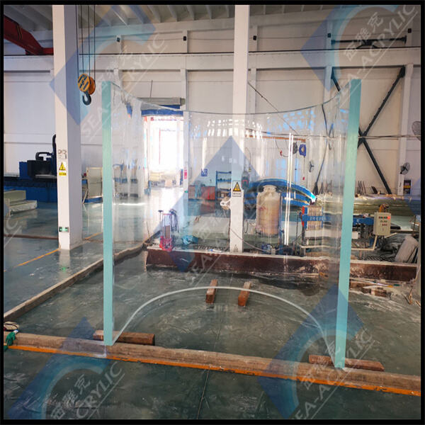 Say goodbye to traditional glass tanks and hello to the durability of acrylic square fish tanks.