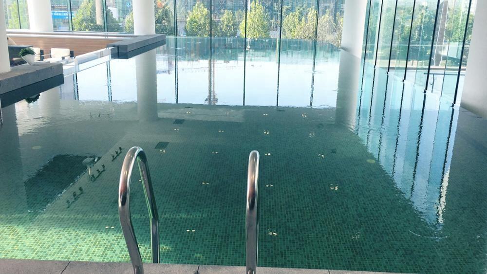 customized transparent outdoor acrylic glass swimming pool project supplier