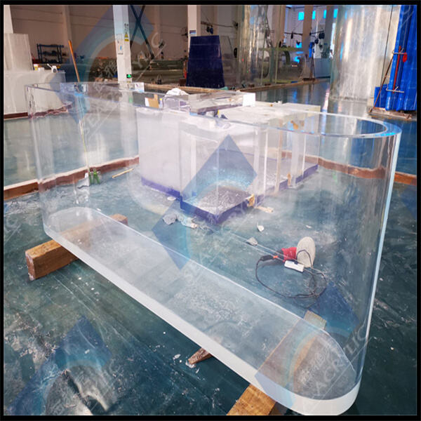 Buat tata letak kolam renang unik dengan panel akrilik yang dapat disesuaikan dengan dimensi dan preferensi estetika spesifik Anda.