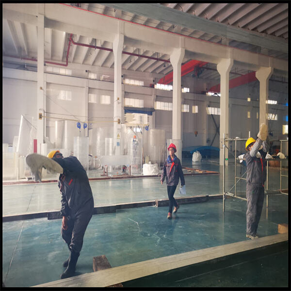Perbarui desain kolam renang Anda dengan panel akrilik yang ramping dan transparan
