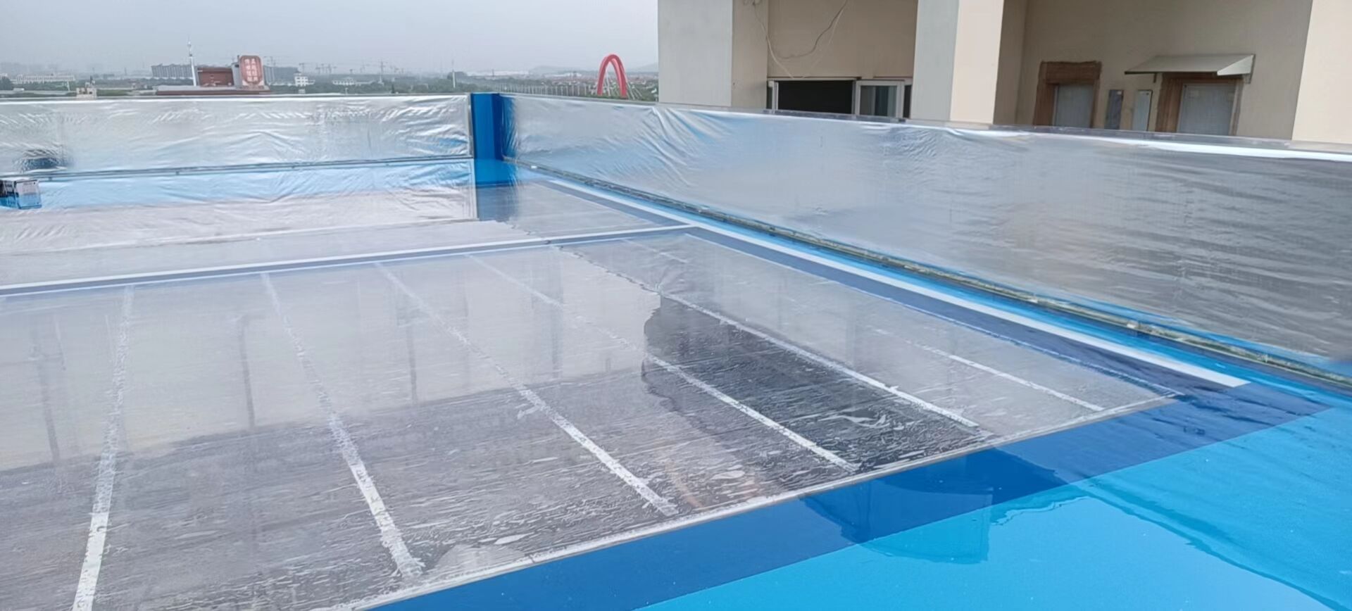 Manufacturer of custom acrylic clear swimming pools manufacture