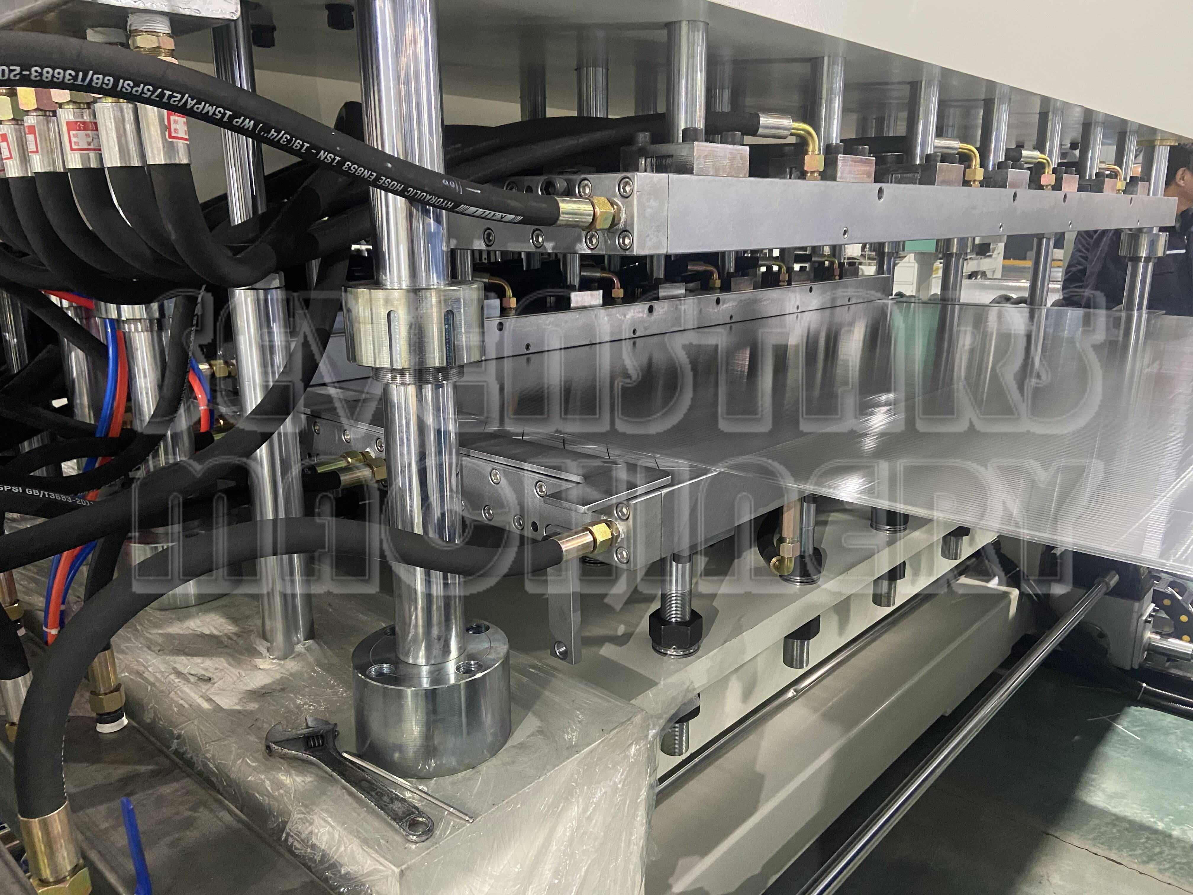 Sevenstars PC Polycarbonate Honeycomb Roof Plastic Corrugated Hollow Sheet Production Line PP PP Corrugated Sheet Machine factory