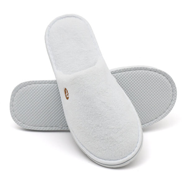 Safety and Use of Disposable Slippers for Hotels