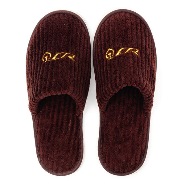 How to Maximize Your Personalized Hotel Slippers Experience