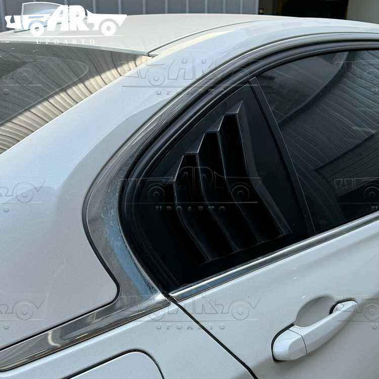 فتحة تهوية للنافذة الخلفية لسيارة BMW F30 2014