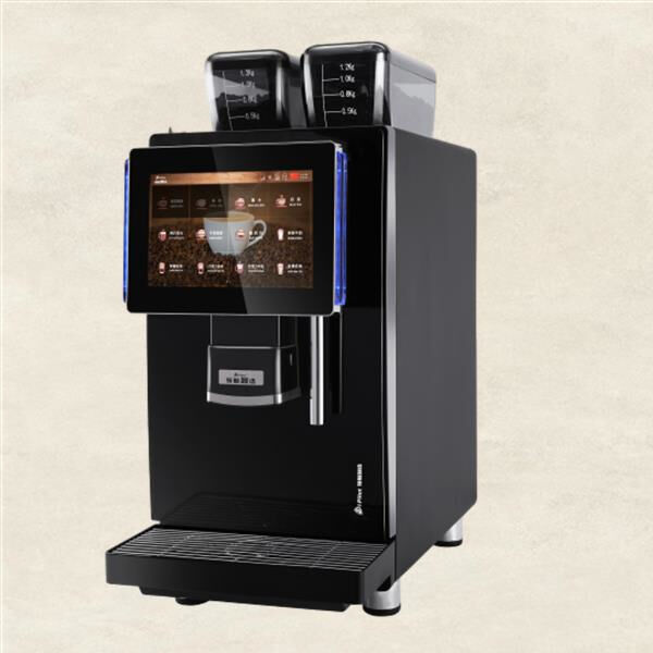 استرخِ واستمتع بكوب من الماء الساخن بين يديك