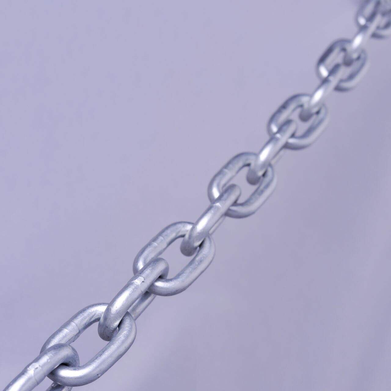 Jakie są zalety stosowania stalowego pasa łańcuchowego?