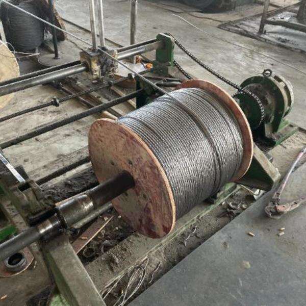 Si të kujdeseni dhe mirëmbaheni në mënyrë të duhur për lidhësin e telit prej çeliku të pajetë 316