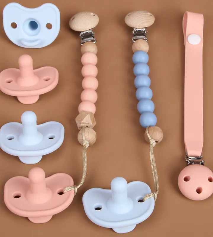 The Perfect Pacifier Partner: KEAN Silicone Dummy Holder