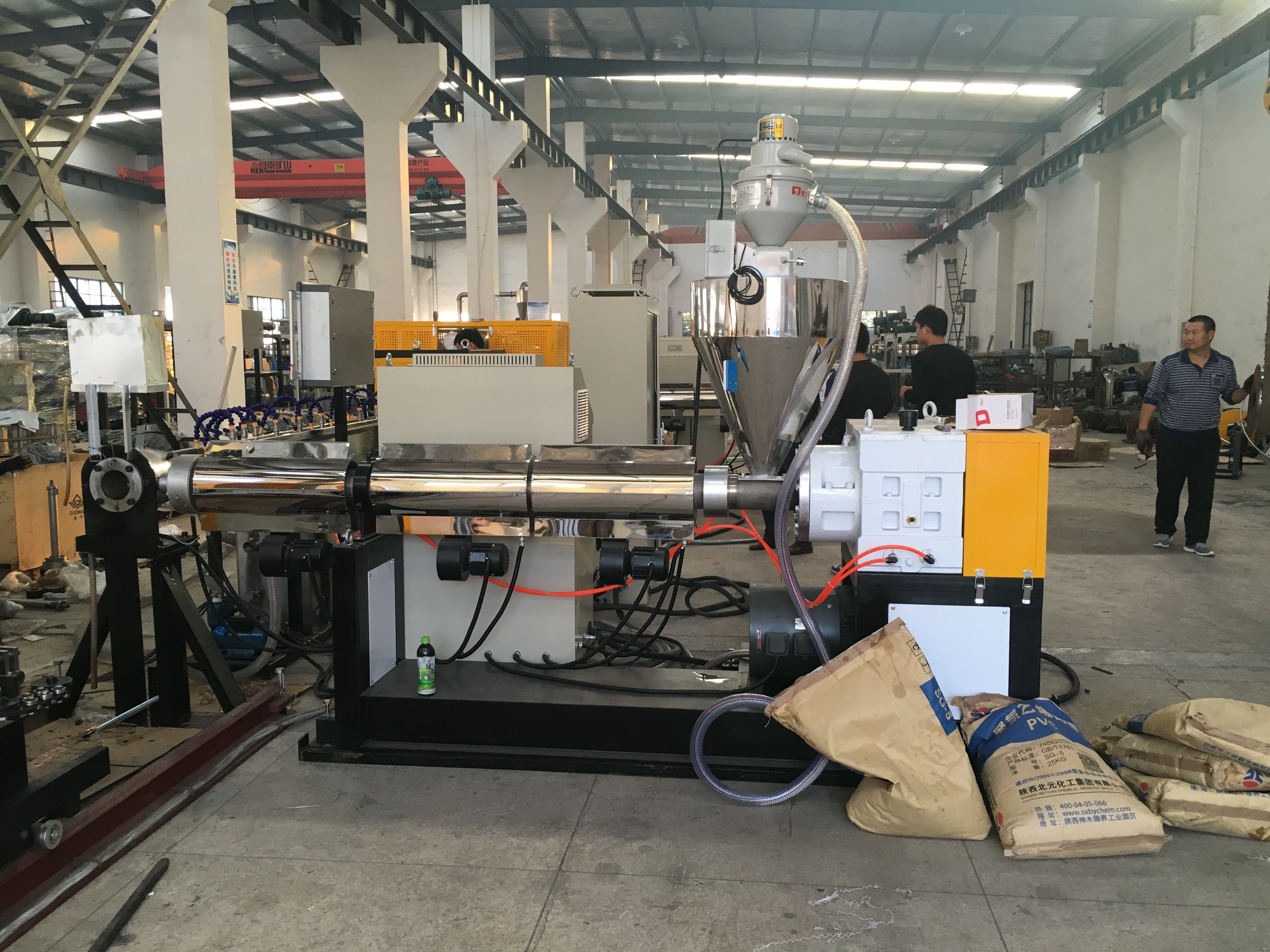 Sevenstars Steel Wire Hose Garden Pipe Reinforced Pipe Frost Resistant PVC Pipe Extrusion Line factory