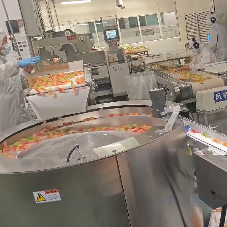 Automatic Packaging Line For Earthworm Candy With Turntable Feeder