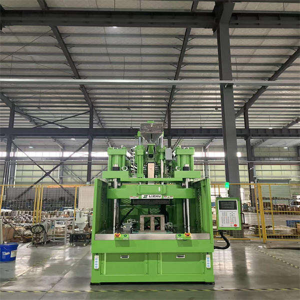 De la phase de prototype à la production, faites confiance à nos machines d'injection verticales pour obtenir des résultats supérieurs.