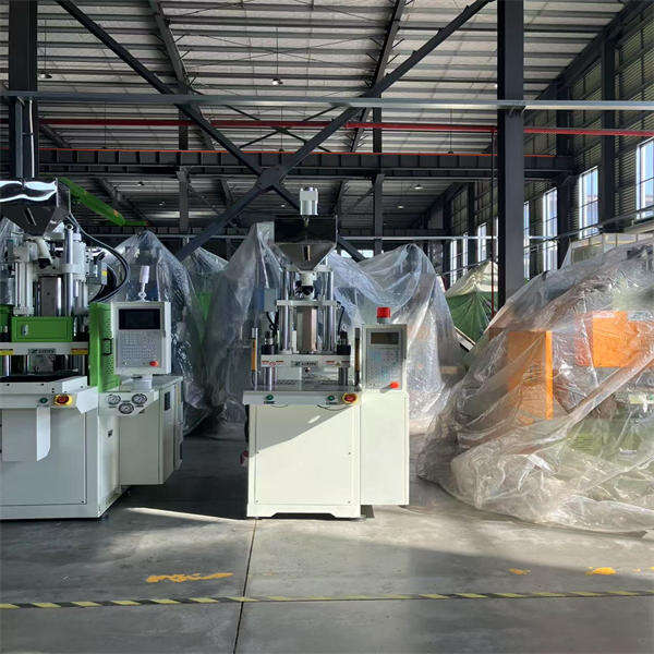 Pourquoi une Machine de Moulage par Injection Miniature est un Investissement Intelligent