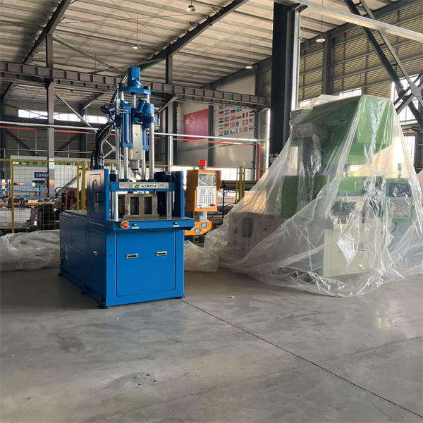 Finding the Best Vertical Injection Molding Machine Manufacturers for Your Needs
