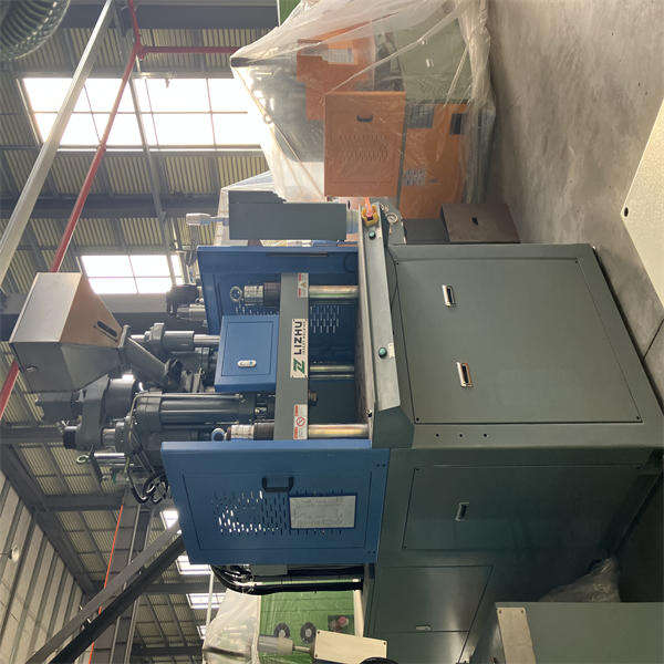 Streamlining Production with Semi Automatic Vertical Injection Moulding Machines