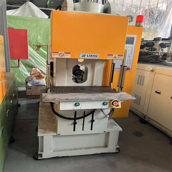 Exploiter la puissance des machines de moulage en bakélite pour la production industrielle