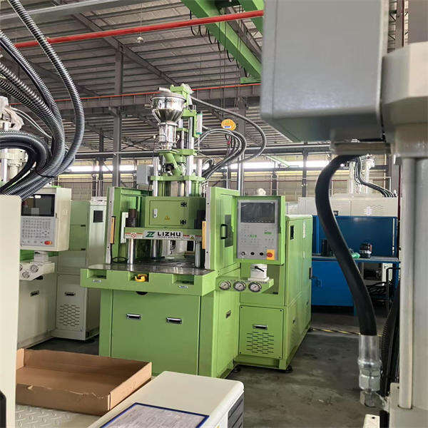 Révolutionnez votre processus de production avec notre machine compacte élégante