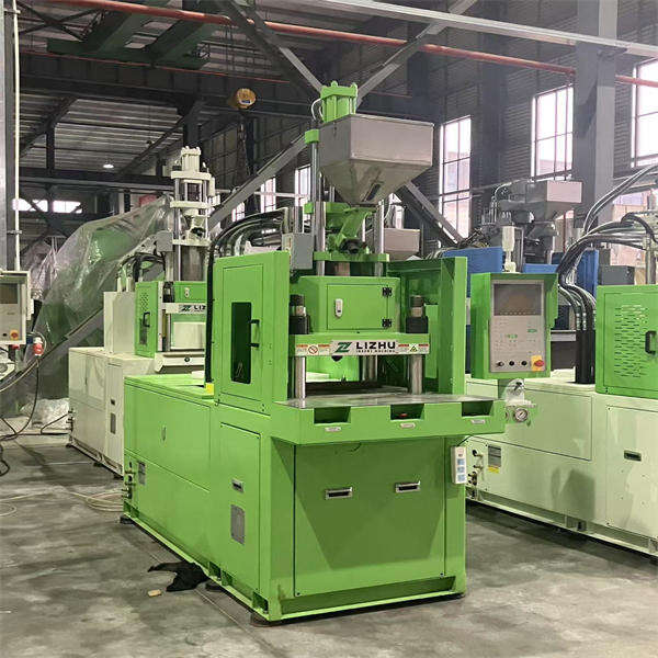 Découvrez les avantages de la machine de moulage par injection pour bureau.