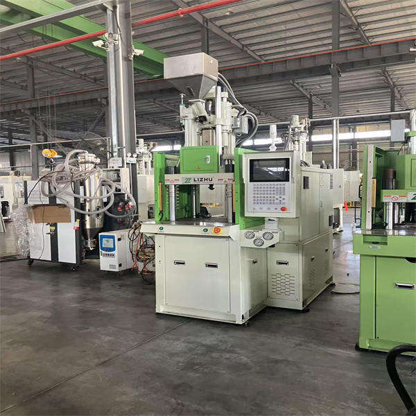 The Advantages of Vertical Insert Molding in Italy