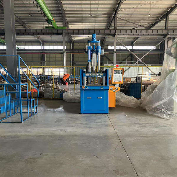 The Latest Innovations from Vertical Injection Molding Machine Manufacturers