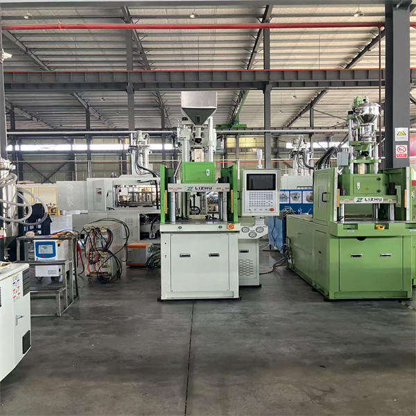 Trusted supplier of versatile and efficient plastic vertical injection moulding machines in Canada