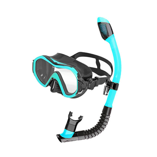 أضف إلى تجربتك في الغوص باستخدام قناع وsnorkel ذات جودة ممتازة