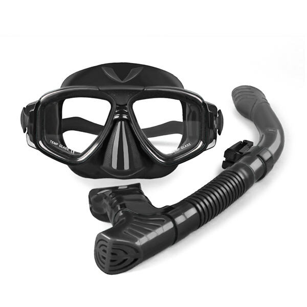 Discover the Beauty Beneath the Surface with a Snorkel and Diving Mask