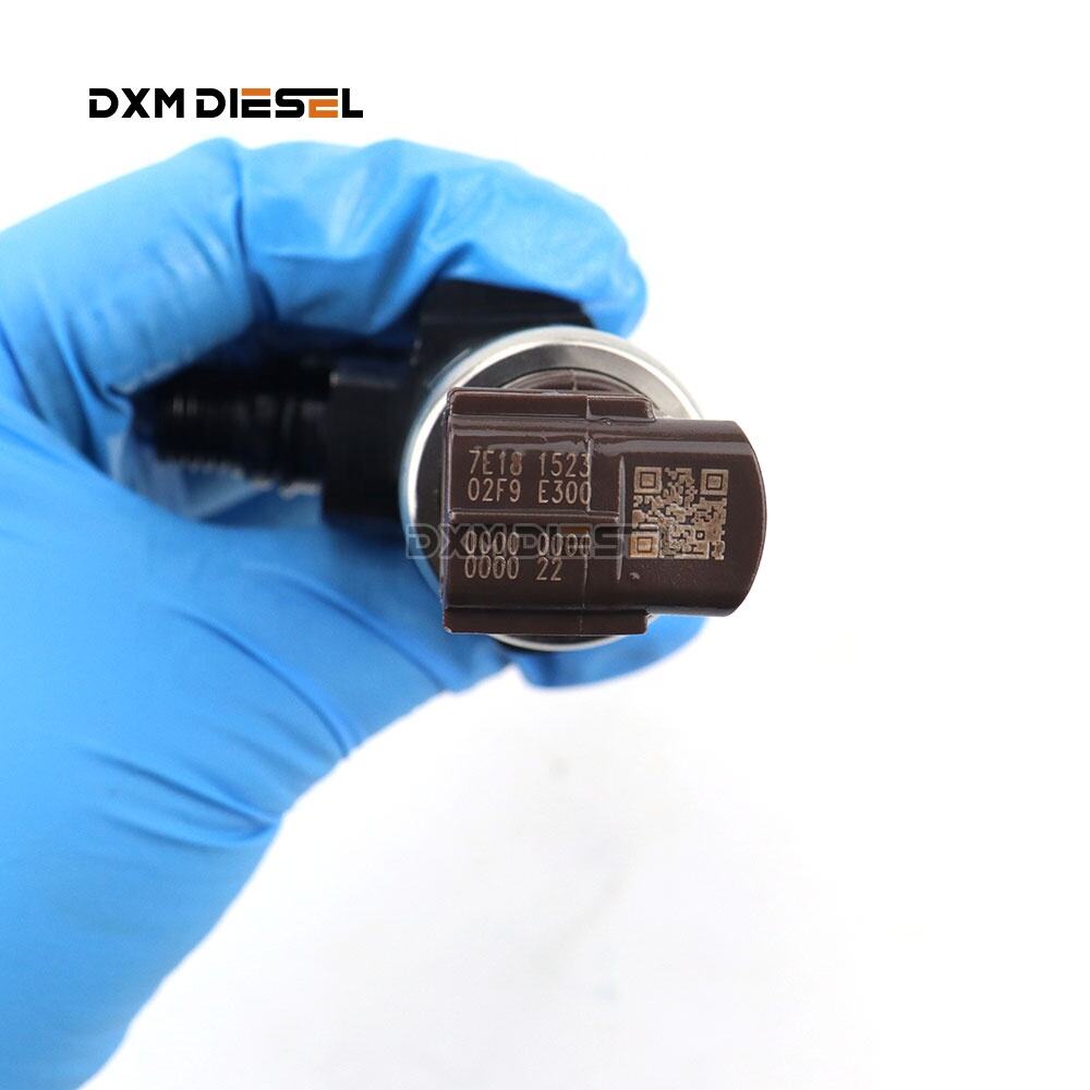 New Common rail fuel injector 295050-1980 For V3307 1J770-53050 1J770-53051 supplier