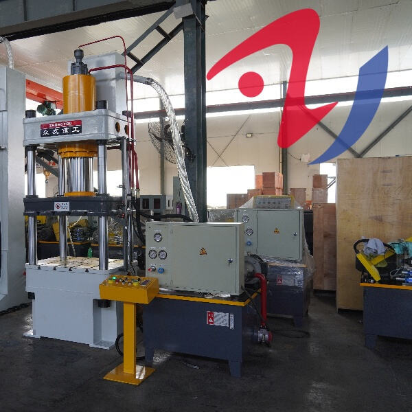 Максимизируйте обработку древесины с помощью гидравлической машины для прессования опилок в брикеты