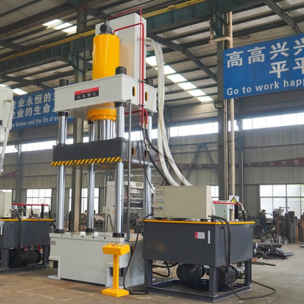 500トンのプレス機の可能性を解き放つ。