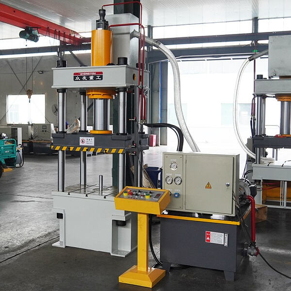 水圧成形プレスで金属の可能性を解き放つ