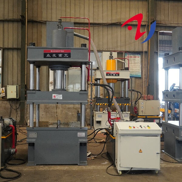 Общи приложения на хидравличните форменни тисъци в промишлеността