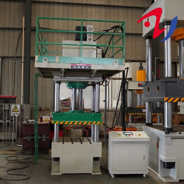 The benefits of using a 4 pillar hydraulic press.