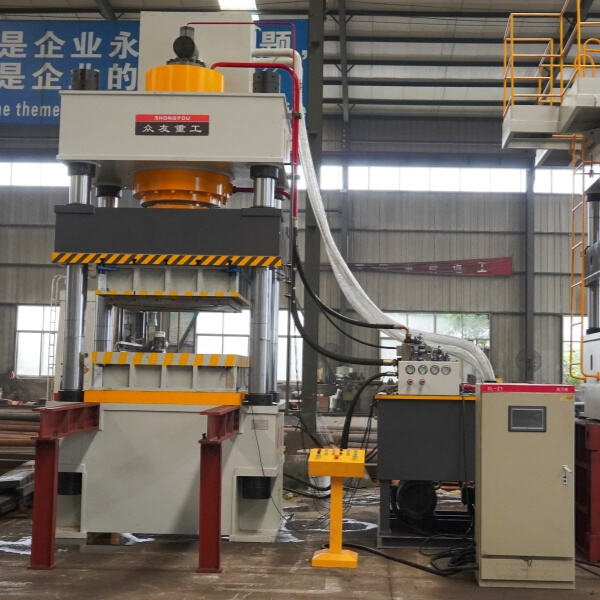 A machine with 800 tons of force