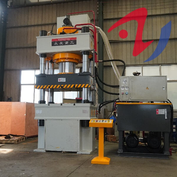 Hidrolik Basınç Makinesi İllustrasyonunun Temellerini Küstahlaşın