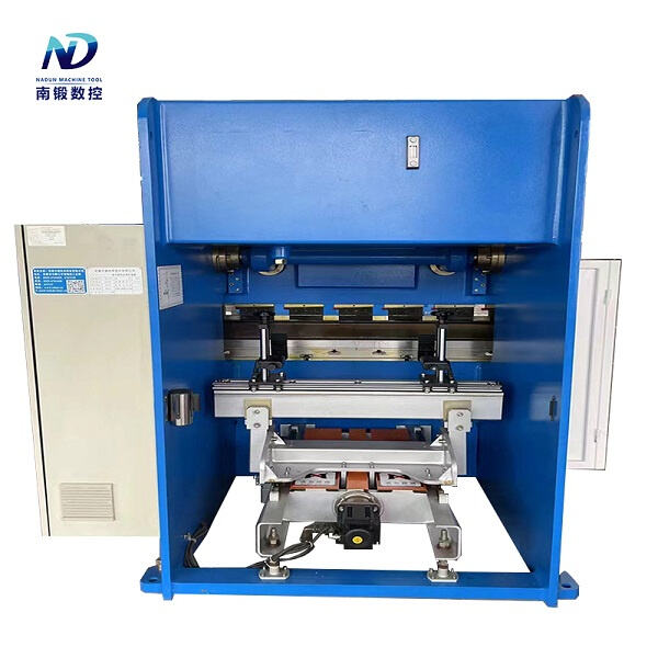 Durable and reliable hydraulic sheet metal brake for industrial use