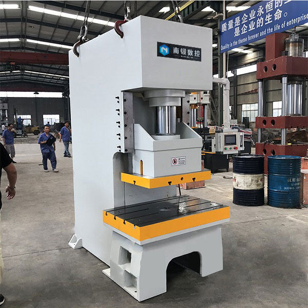 Versatile capabilities of hydraulic hole punching machines for various industries.